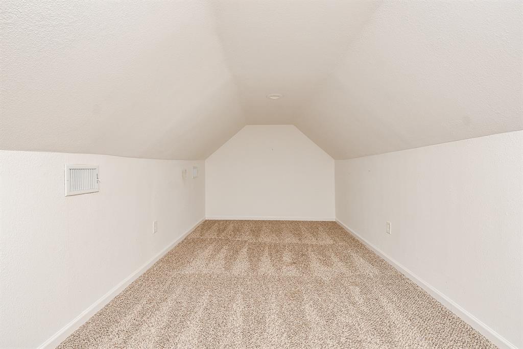 1049 Misty Cliff, Dickinson, Texas image 34