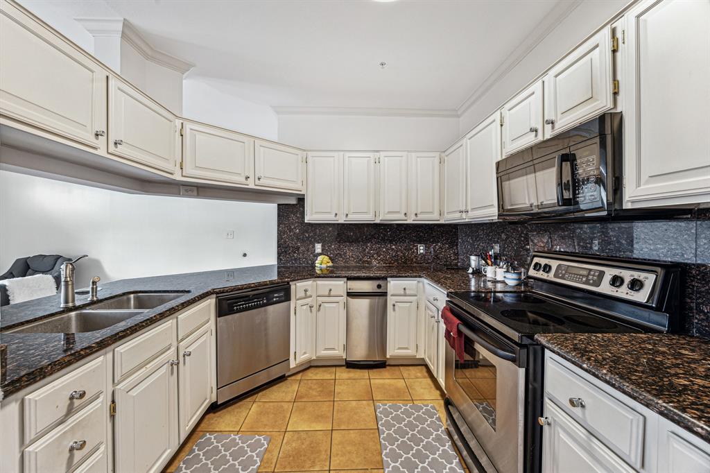 2111 Welch Street #A212, Houston, Texas image 4