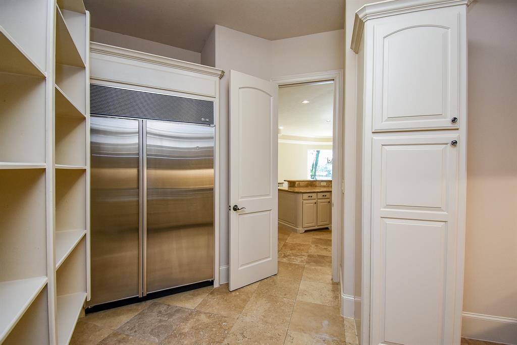 2 Royal Hampton Court, Sugar Land, Texas image 17