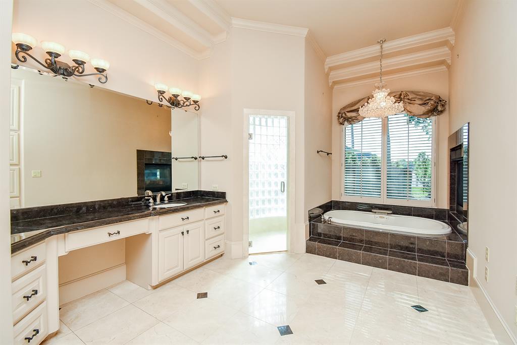 2 Royal Hampton Court, Sugar Land, Texas image 25