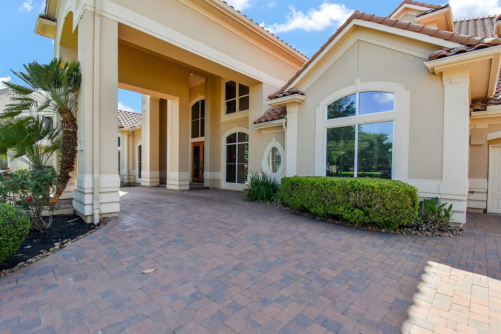 2 Royal Hampton Court, Sugar Land, Texas image 4