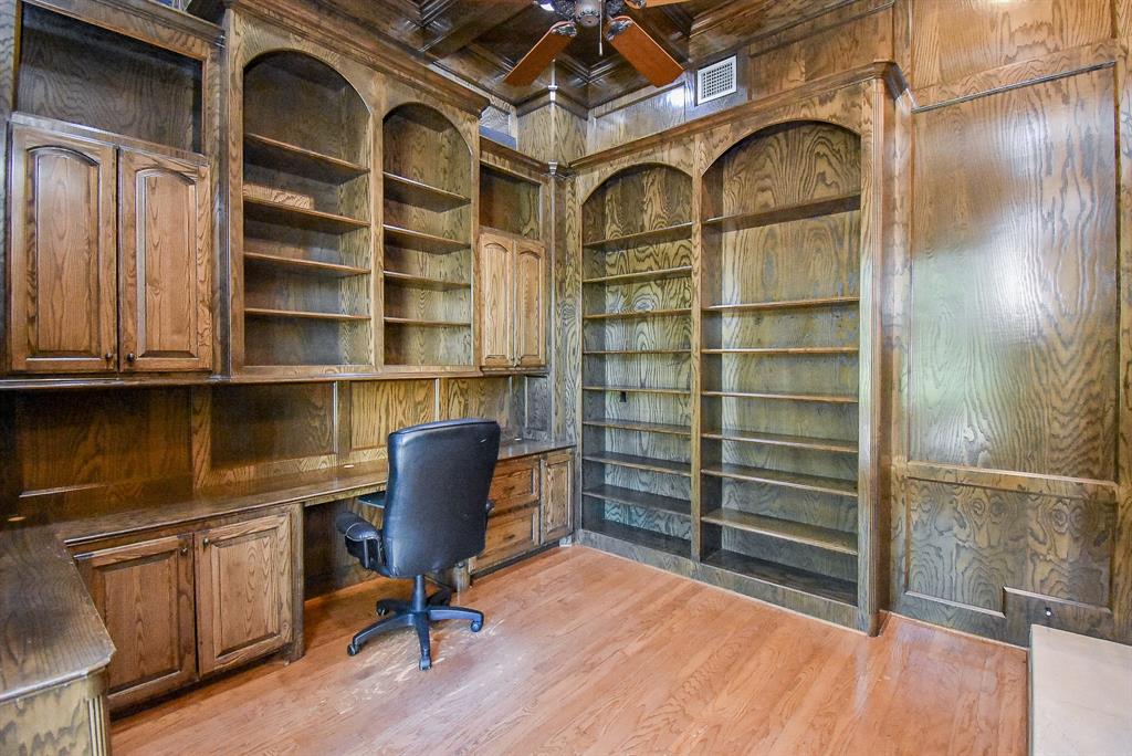 2 Royal Hampton Court, Sugar Land, Texas image 8