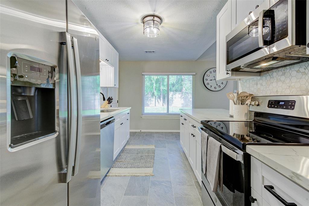 2650 Lark Lane, Humble, Texas image 17