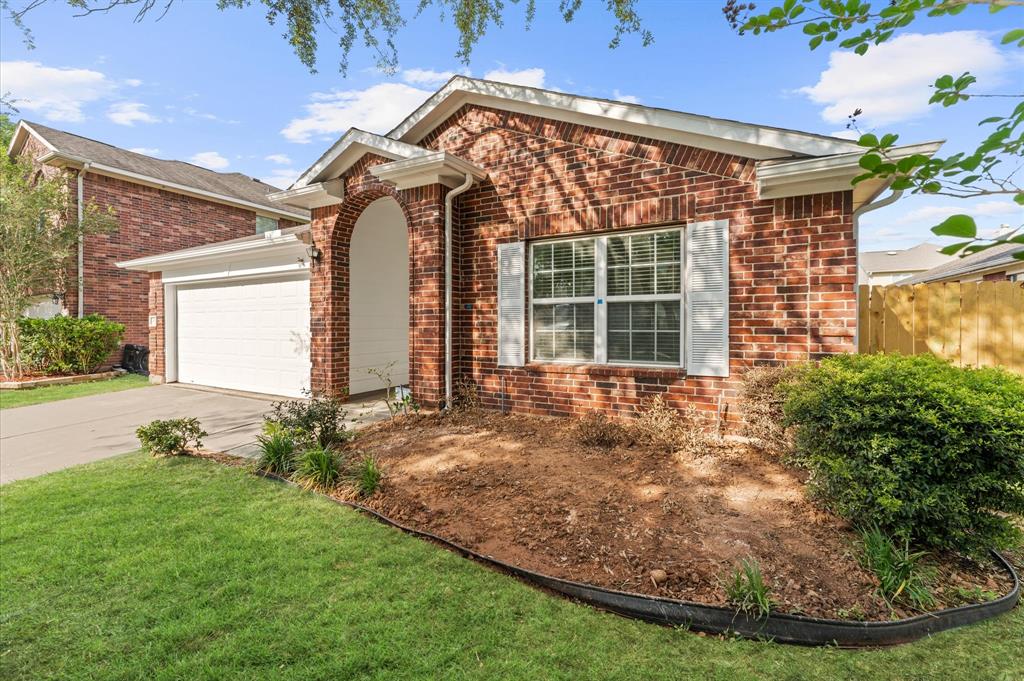 6022 Twin Creek, Missouri City, Texas image 3