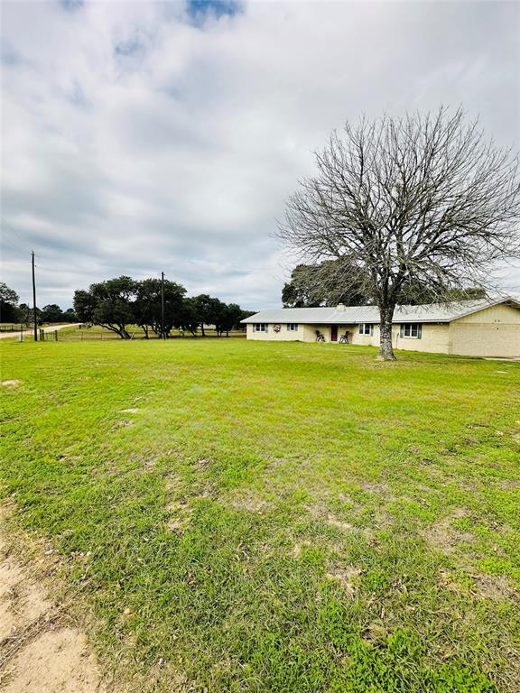 1012 County Road 157, Hallettsville, Texas image 2