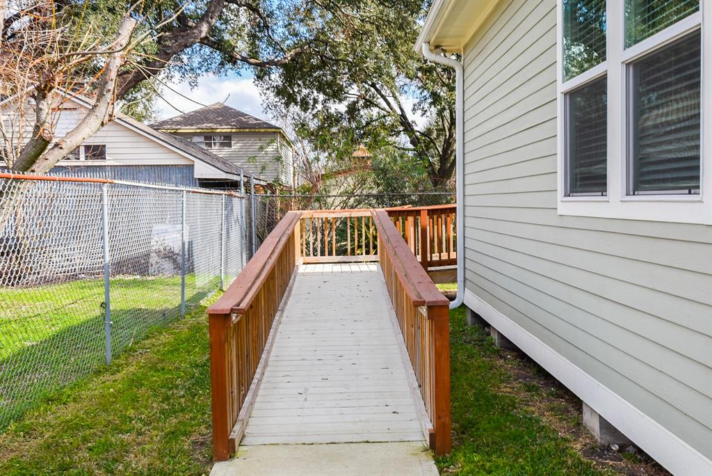 205 De Koven Street, Houston, Texas image 29