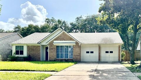Photo of 2103 Steamboat Run, Sugar Land, TX 77478 (MLS # 42631749)