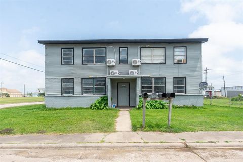 Photo of 126 W 6th Street, Freeport, TX 77541 (MLS # 84370131) Photo of 126 W 6th Street, Freeport, TX 77541 (MLS # 84370131)