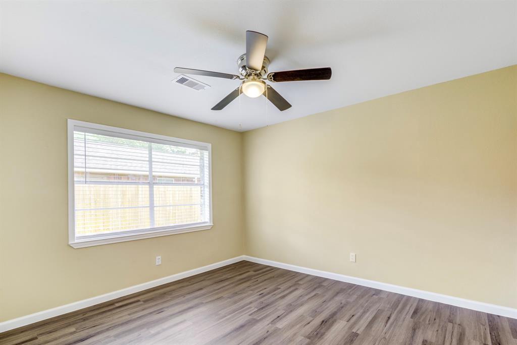 1406 W Talmage Street, Alvin, Texas image 22