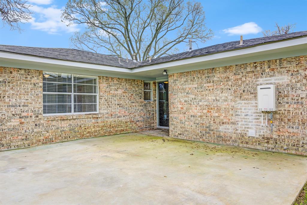 1406 W Talmage Street, Alvin, Texas image 31