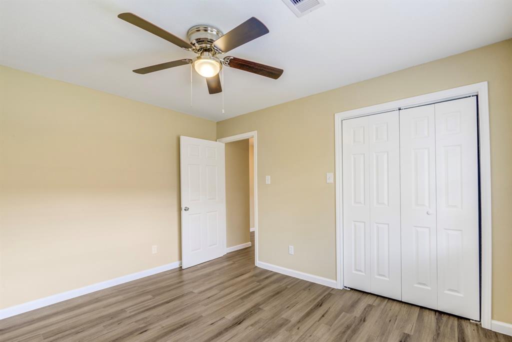1406 W Talmage Street, Alvin, Texas image 24