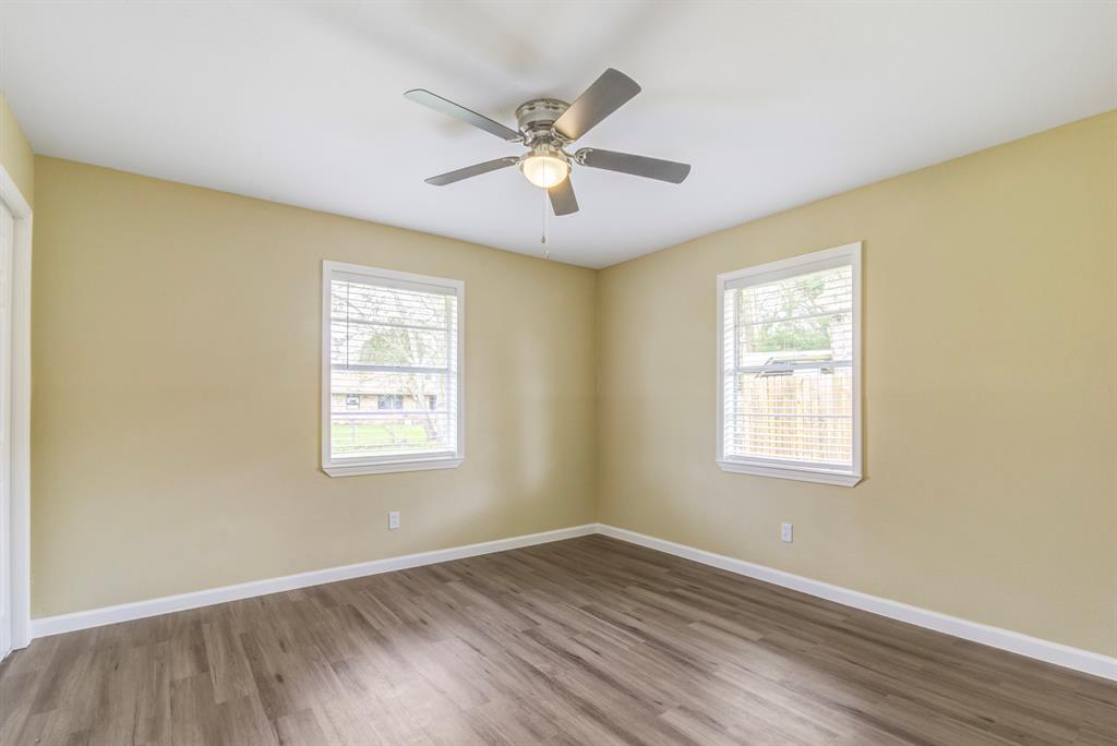 1406 W Talmage Street, Alvin, Texas image 26