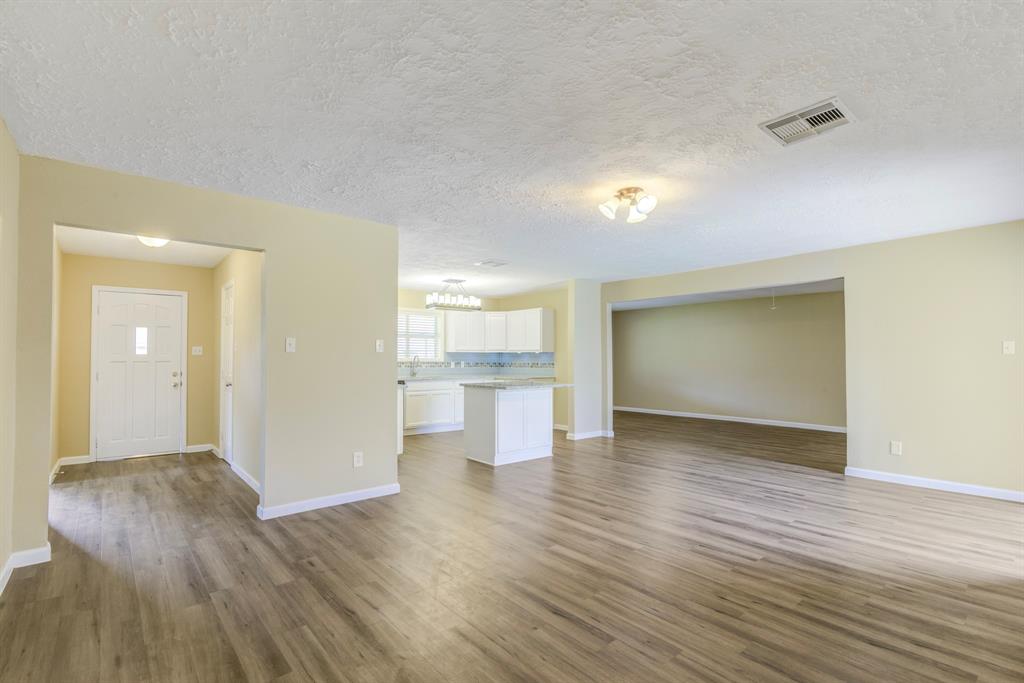 1406 W Talmage Street, Alvin, Texas image 7