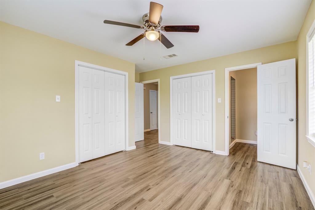 1406 W Talmage Street, Alvin, Texas image 28