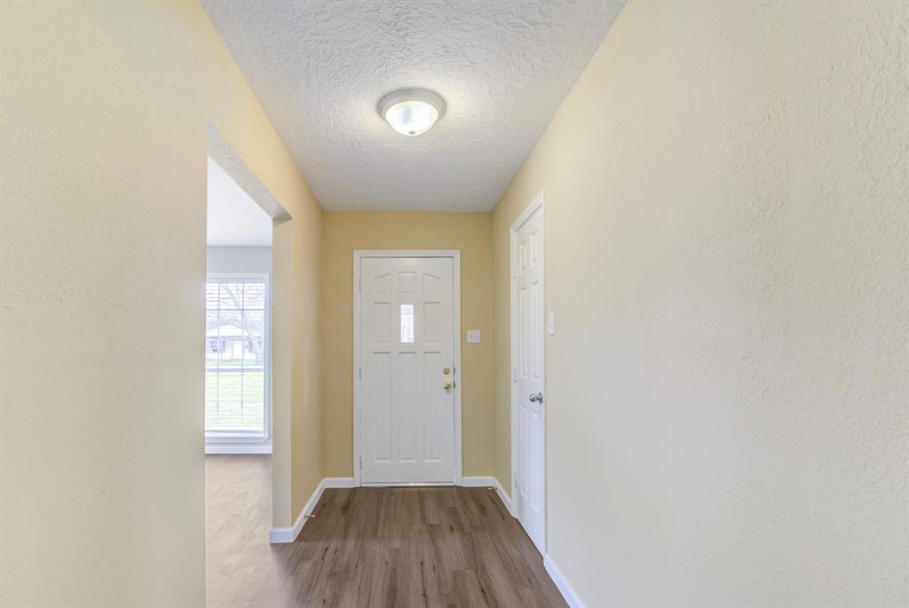 1406 W Talmage Street, Alvin, Texas image 6