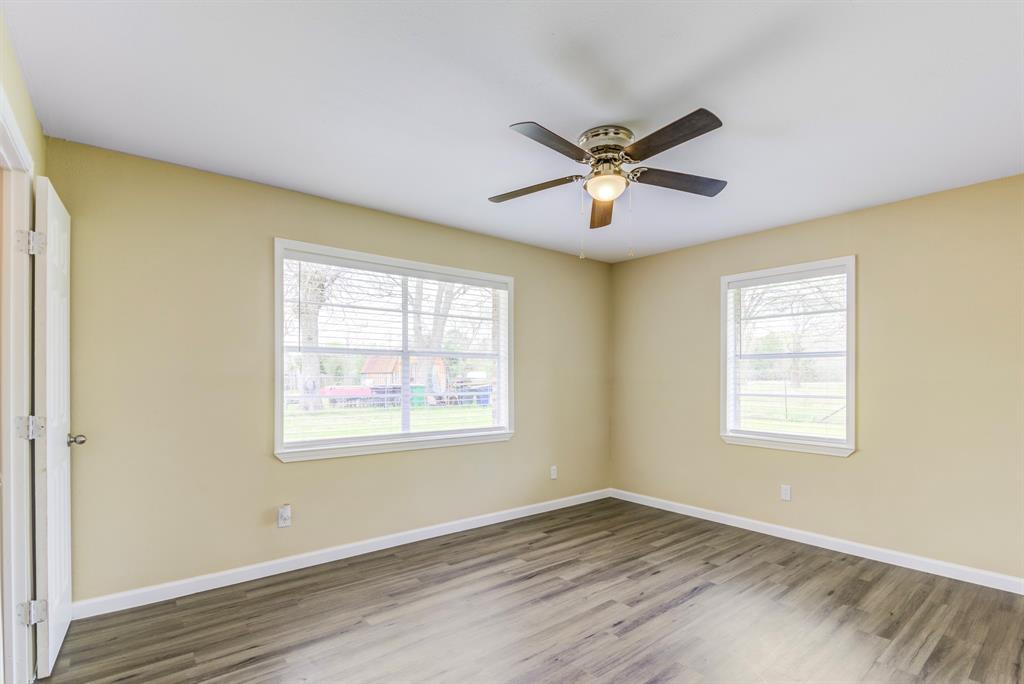 1406 W Talmage Street, Alvin, Texas image 30