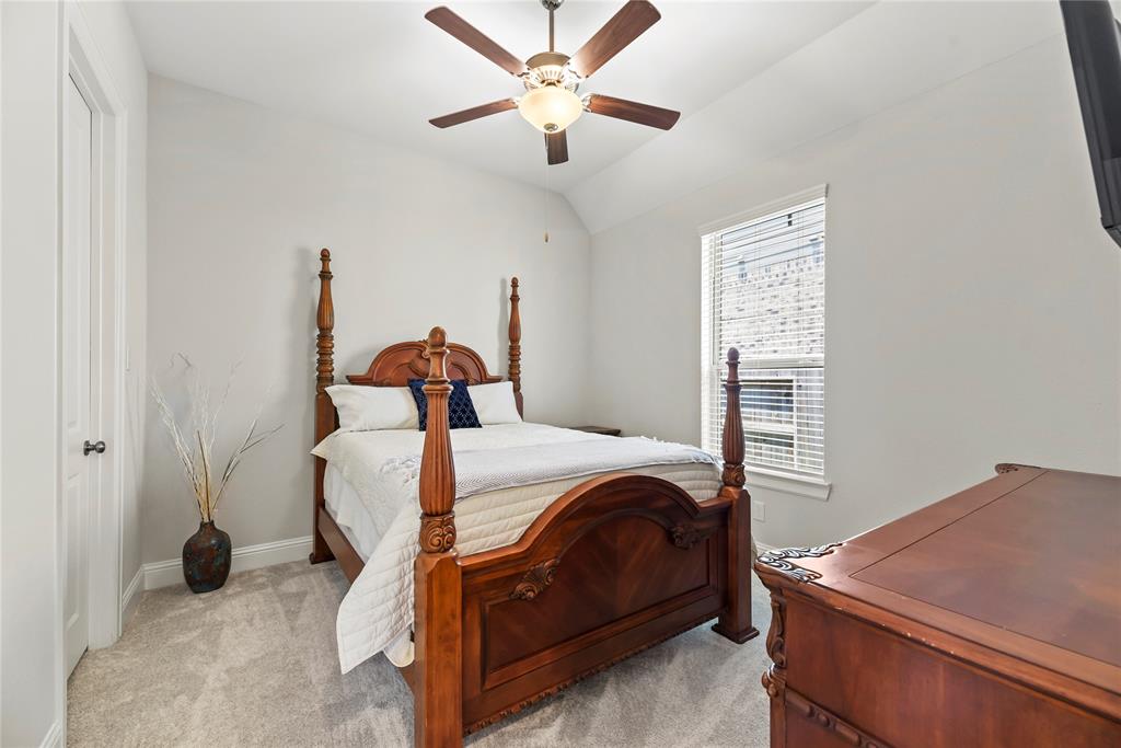 907 Falcon Hollow Lane, Pinehurst, Texas image 23