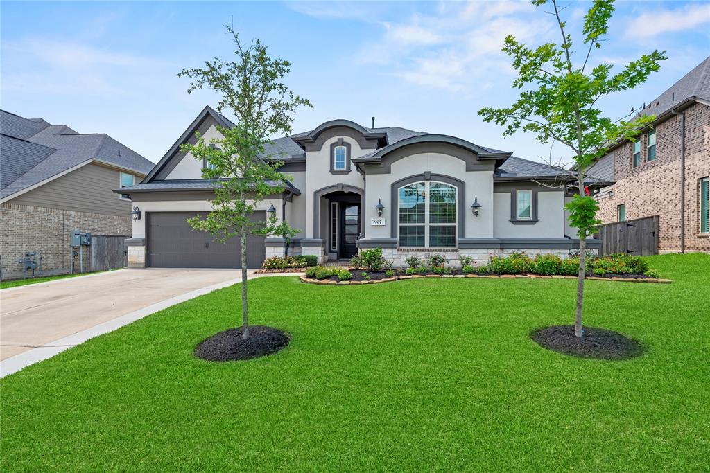 907 Falcon Hollow Lane, Pinehurst, Texas image 2