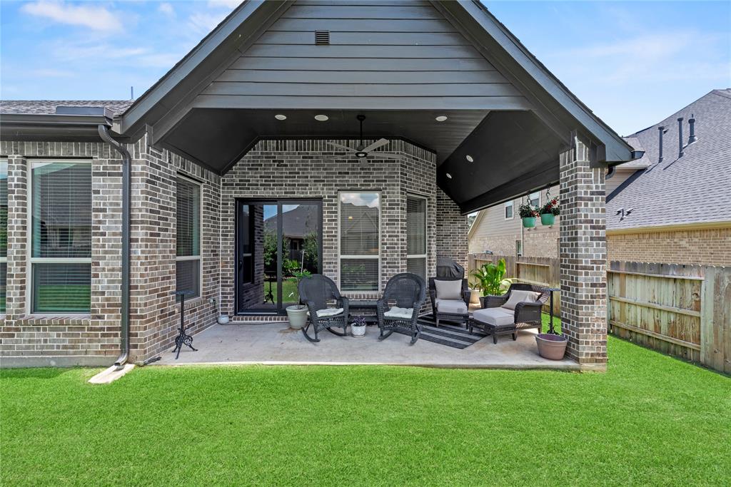 907 Falcon Hollow Lane, Pinehurst, Texas image 29