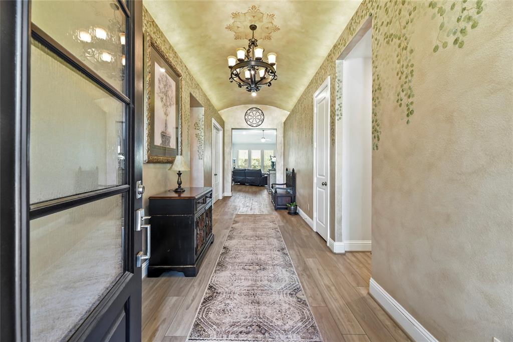 907 Falcon Hollow Lane, Pinehurst, Texas image 3