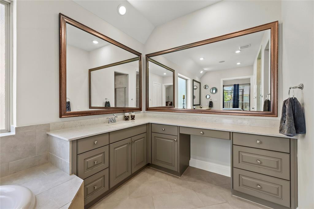 907 Falcon Hollow Lane, Pinehurst, Texas image 21