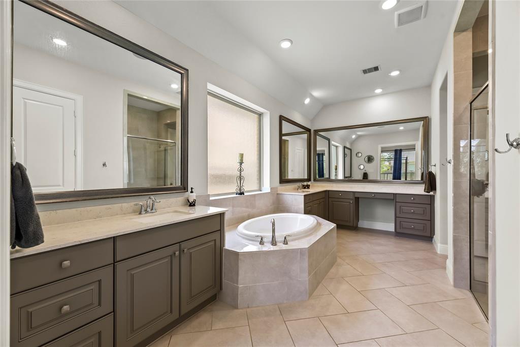 907 Falcon Hollow Lane, Pinehurst, Texas image 19