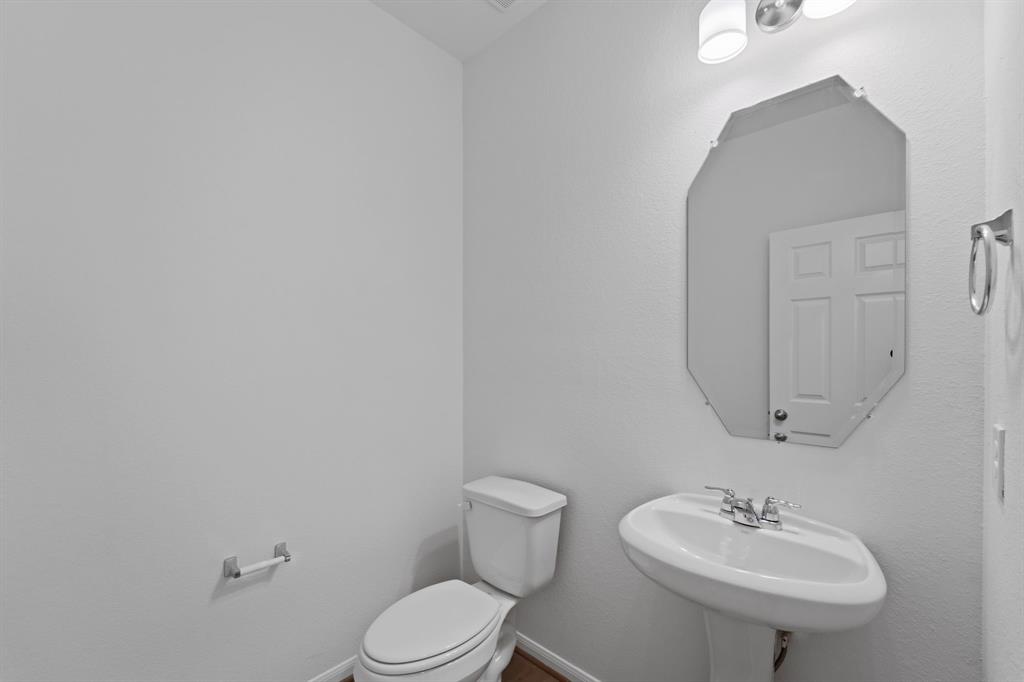 2102 Birch Brook Lane, Crosby, Texas image 6