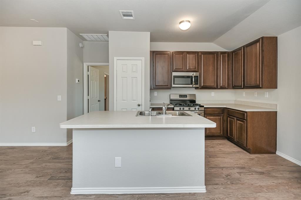 10811 Lavender Cotton Lane, Houston, Texas image 6