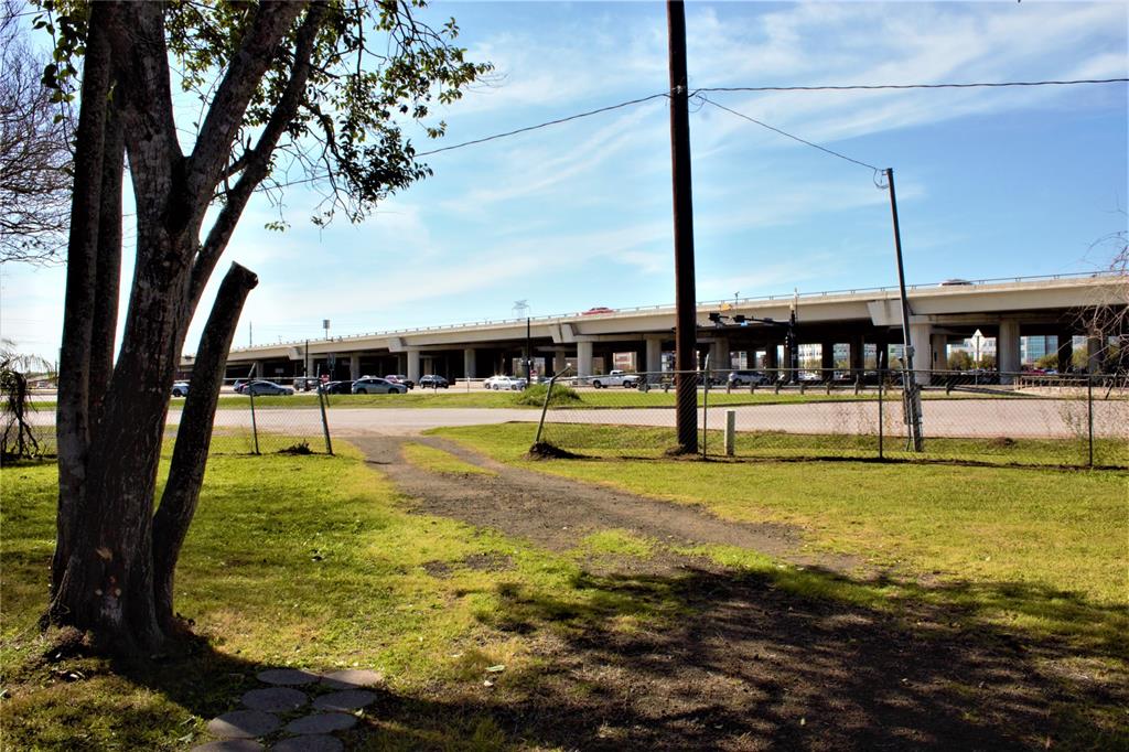 20017 Southwest Freeway, Sugar Land, Texas image 1