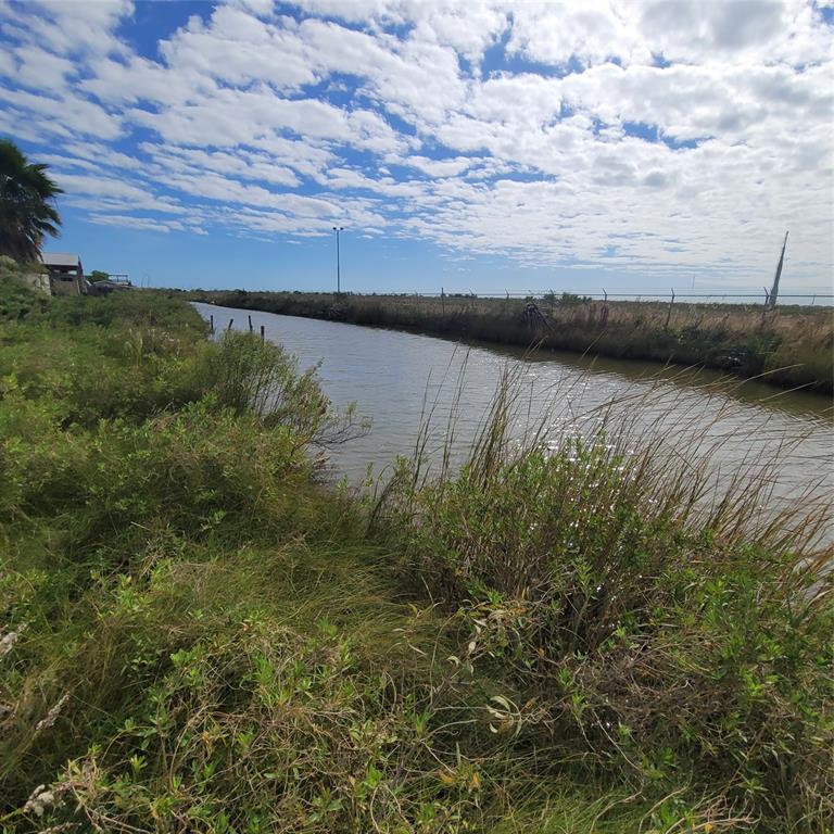 1287 N Monkhouse Drive, Port Bolivar, Texas image 7