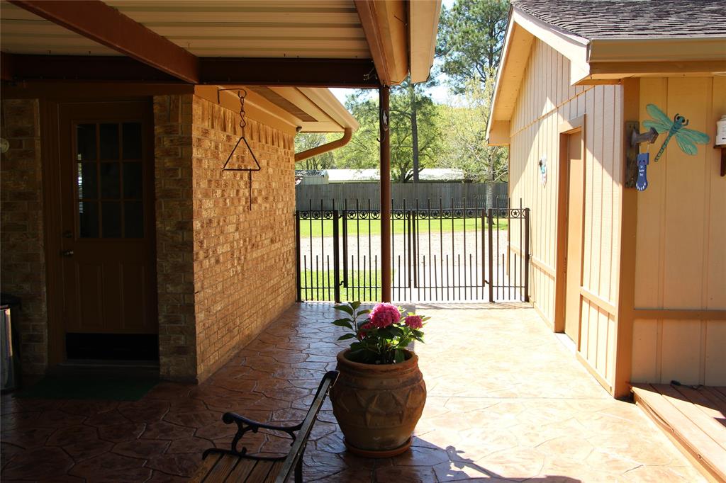 12710 Dannhaus Road, Needville, Texas image 10