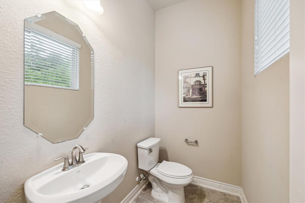 927 Hunter Ridge Court, Conroe, Texas image 10