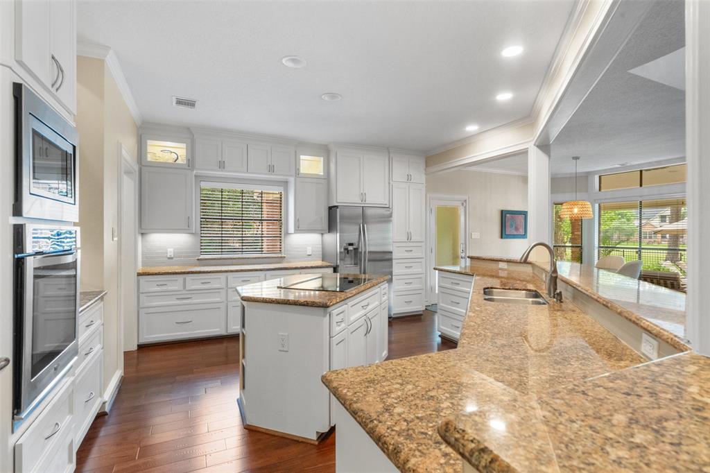 47 Firefall Court, The Woodlands, Texas image 21