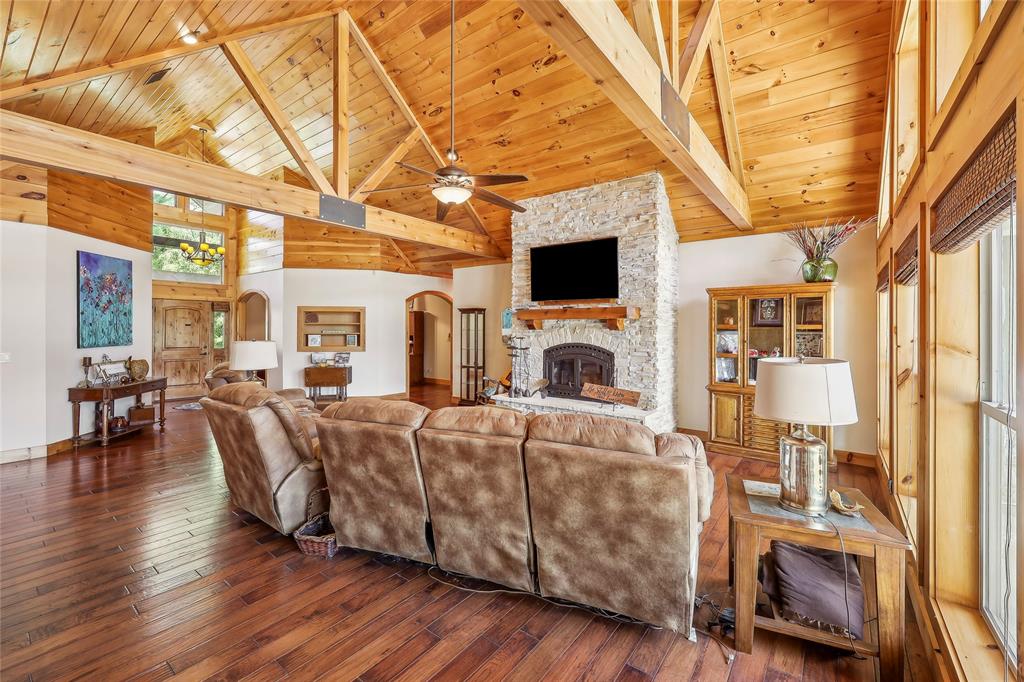 225 Mcgregor Drive, Brookeland, Texas image 13