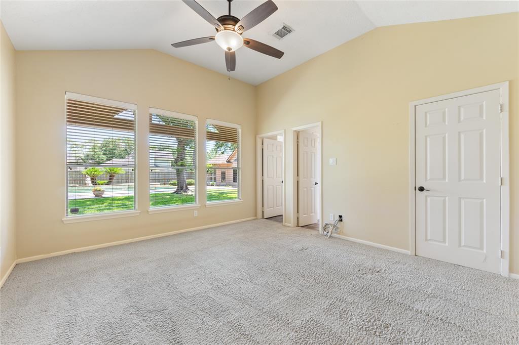 904 Pine Hollow Drive, Friendswood, Texas image 20