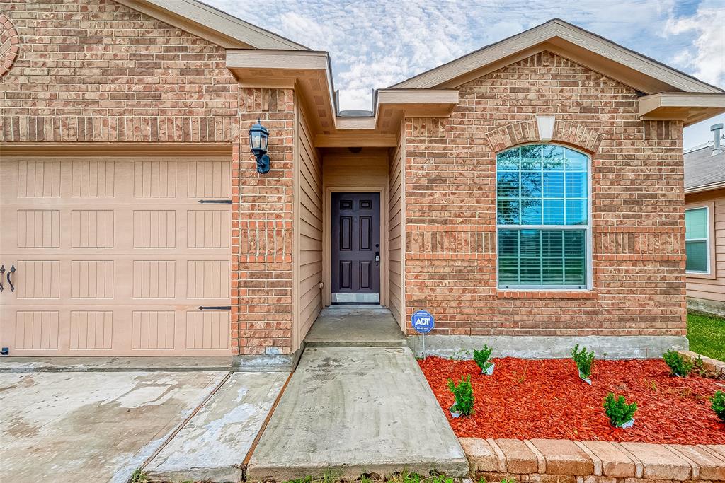 1102 Rose Meadow Boulevard, Baytown, Texas image 3