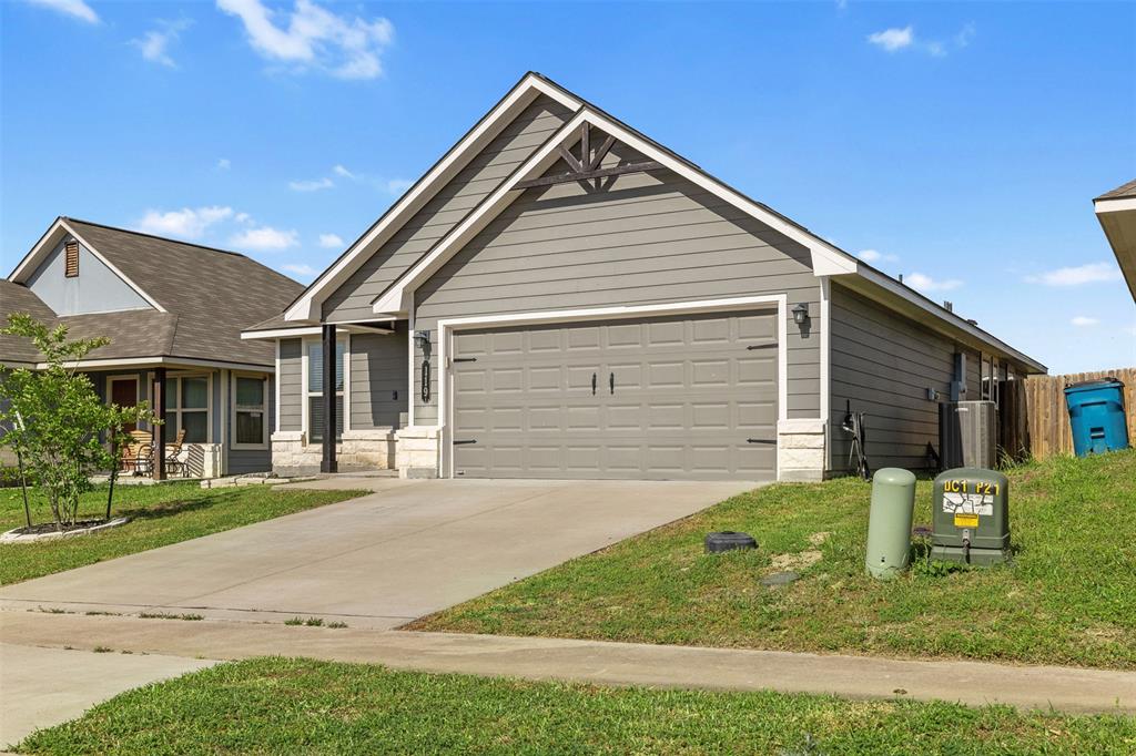 119 Dove Court, Navasota, Texas image 2