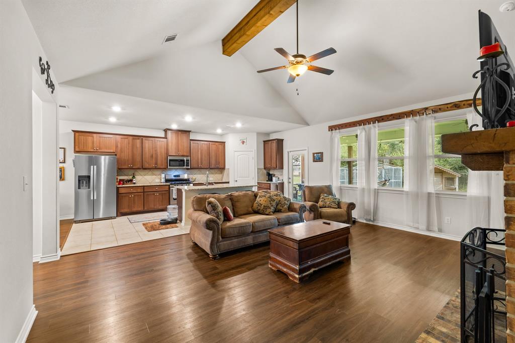 1065 Hoffman Lane Lane, Alleyton, Texas image 14