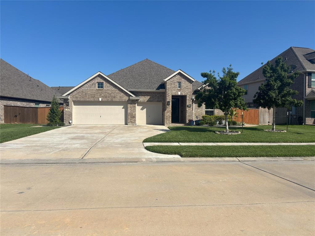 4033 Carolina Shores Lane, League City, Texas image 2