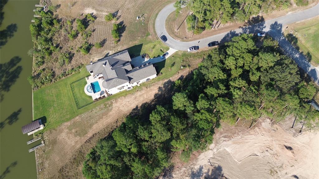 Mendecino Glen Lane, Houston, Texas image 6