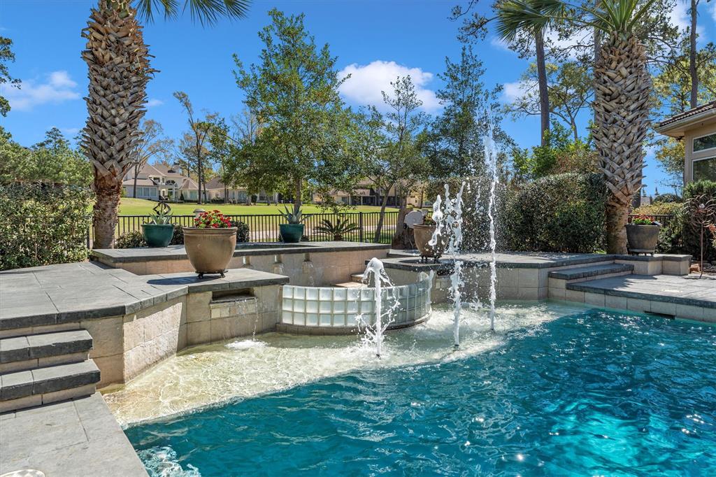 40 Broad Cove Drive