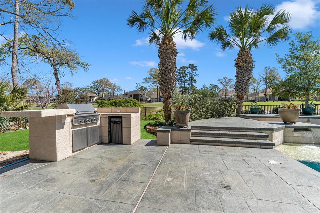 40 Broad Cove Drive