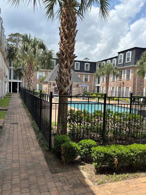 Photo of 357 N Post Oak Lane #206, Houston, TX 77024 (MLS # 64059714) Photo of 357 N Post Oak Lane #206, Houston, TX 77024 (MLS # 64059714)