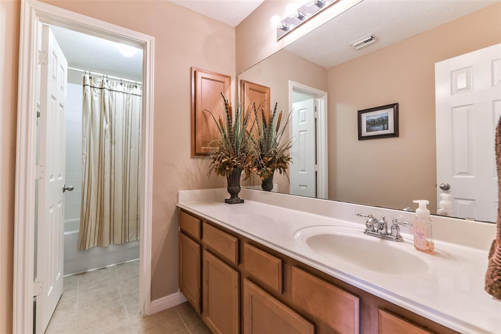 813 Walnut Pointe Drive, League City, Texas image 36