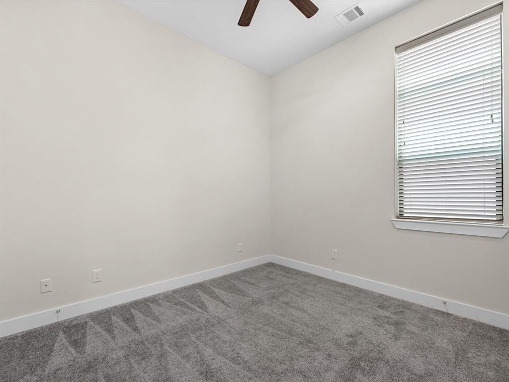 110 N Hutcheson Street, Houston, Texas image 7