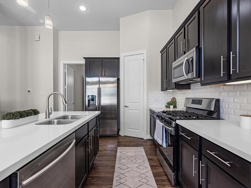 110 N Hutcheson Street, Houston, Texas image 16