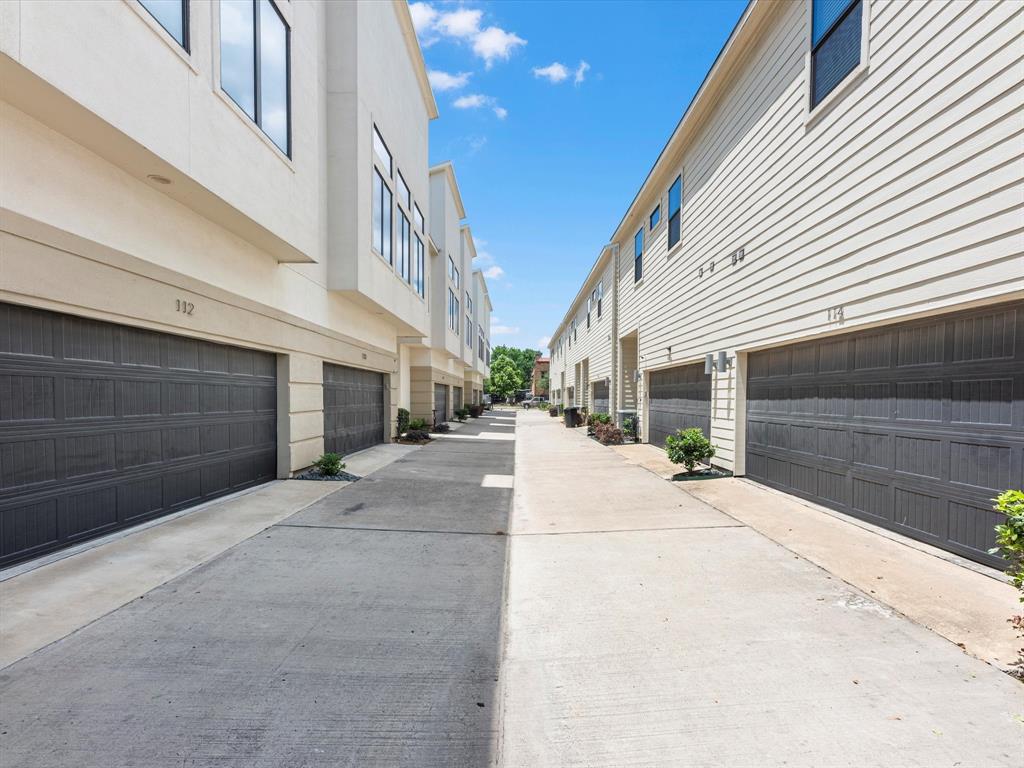 110 N Hutcheson Street, Houston, Texas image 21