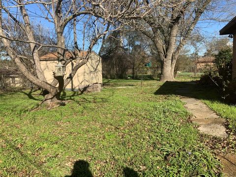 A home in Brenham