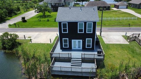 A home in San Leon