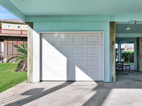 A home in Crystal Beach